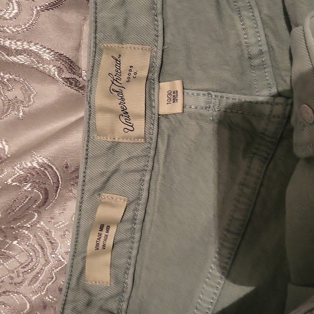 Universal Thread Shorts - image 4